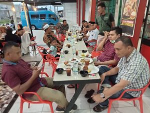 Komunitas Jurnalis Pijay Buka Puasa Bareng Antar Anggota