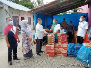Kadis Disdikbud Aceh Tenggara Bantu Korban Kebakaran