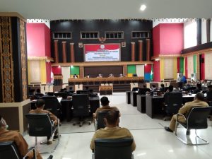 Sempat Menjadi Polemik Akhirnya DPRK Agara Paripurnakan Raqan Pilkades Serentak Tahun 2021