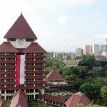 bendera merah putih raksasa di gedung rektorat ui 2 169