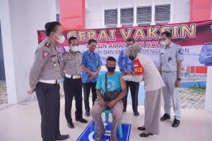 Ditlantas Polda Aceh Gelar Vaksinasi Bagi Peserta Wajib Pajak