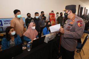 Cegah Laju Petumbuhan Covid-19, Kapolri Minta Semua Lokasi Pusat Aktivitas Warga Dipasangi Aplikasi PeduliLindungi