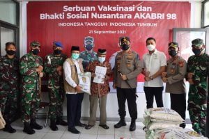 Alumni AKABRI 98 Gelar Kegiatan Serbuan Vaksinasi Dan Bakti Sosial Nusantara