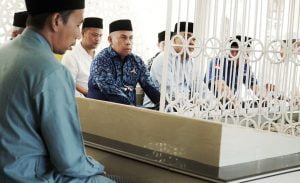 Ketua DPD Demokrat Aceh Muslim Ziarah ke Makam Syeikh Abuya Muda Waly