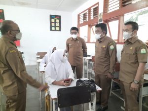 Kadisdik Aceh Tinjau Try Out UTBK di Banda Aceh