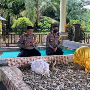 Kapolres Aceh Jaya dan Dirlantas Ziarah Makam Raja Teuku Teunom, Sembari Mantau Harus Mudik