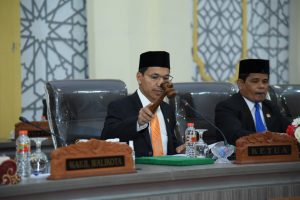Sebelum Habis Masa Jabatan Dewan Minta Wali Kota Aminullah Usman dan Wakil Zainal Arifin Lunasi Utang