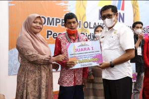 Asa Kadisdik Aceh untuk ‘Anak Emas’ di Penutupan KOSN PDBK