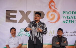 Anggota DPR Aceh Tgk. H. Irawan Abdulah Buka Acara Expo Produk Usaha Halal Aceh