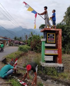 Telusuri Jalan Kute, Warga Pasang Bendera dan Umbul-Umbul Sambut HUT RI Ke-77