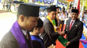 Sebanyak 203 Mahasiswa UGL Diwisuda