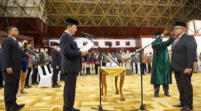Achmad Marzuki Lantik Bustami Hamzah Sebagai Sekda Aceh