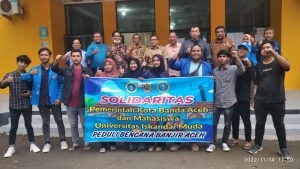 BEM Unida dan Walikota Banda Aceh Lepaskan Bantuan Banjir