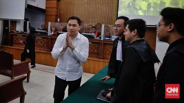 putusan arif rachman arifin 7 169