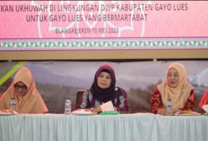 Ketua PKK Gayo Lues Ingatkan Anggota DWP Jalani Komunikasi Dengan Baik Terhadap Suami
