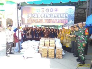 SMAN 1 Blangkejeren Serahkan Bantuan Kemanusiaan Kepada Korban Kebakaran