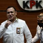 rafael alun rompi oranye kpk 21 169 1