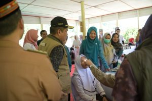 Dalam Rangka Pembinaan Gampong Gammawar dan Peninjauan Pengobatan Gratis, Pj Ketua TP PKK Aceh Tiba di Gayo Lues