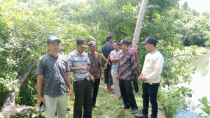Akan di Bangun Tanggul Penahan Abrasi, Dinas Pengairan PUPR Simeulue Tinjau Lokasi