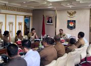 Mendagri Beri Arahan Khusus Pj Bupati/Walikota yang Baru di Ruang Kerjanya