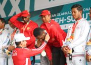 Dr. Yusrizal Serahkan Medali untuk Juara Cabor Menembak