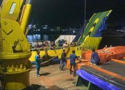 Dari Dermaga untuk Kemanusiaan, Gegana Brimob Aceh Pastikan Bantuan Korban Banjir Tepat Sasaran