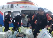 Setelah Gagal Mendarat, Helikopter yang membawa Bantuan “Bhayangkari Peduli” Sukses Bawa Harapan untuk Pengungsi