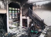 Rumah Mantan Camat di Aceh Besar Ludes Terbakar, Damkar Kerahkan Enam Armada