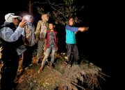 Kak Na Antar Bantuan ke Lhok Gunci, Perkampungan yang Berubah Menjadi Sungai
