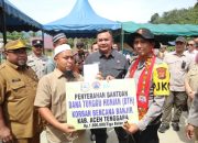 Kapolda Aceh Serahkan 300 Kasur dan Dana Tunggu Hunian untuk Korban Bencana di Ketambe
