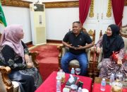 Kak Na Jamu Bang Ucok di Meuligoe Gubernur Aceh