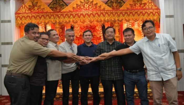 Wagub Aceh Fadhlullah Mediasi Persilisihan APBK, Pemkab dan DPRK Aceh Singkil Capai Kesepakatan