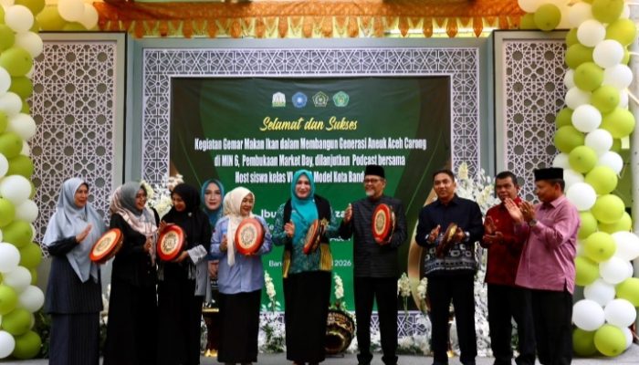 Kampanye Gemarikan, Kak Na Borong Jajanan Sehat di Market Day MIN Model