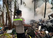 Kebakaran Tumpukan Sampah di Ingin Jaya, Api Nyaris Menjalar ke Gudang Rongsokan
