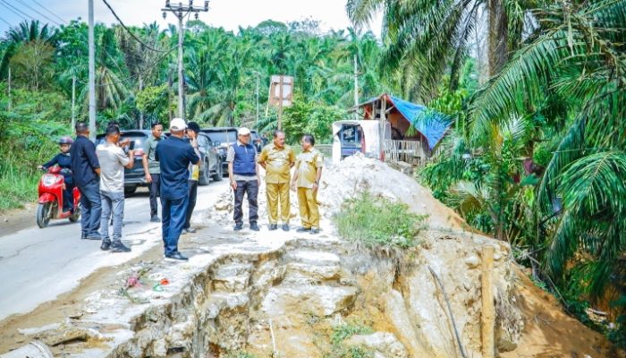 Wakil Gubernur Aceh Tinjau Infrastruktur Jalan dan Perusahaan Air Minum di Aceh Tamiang