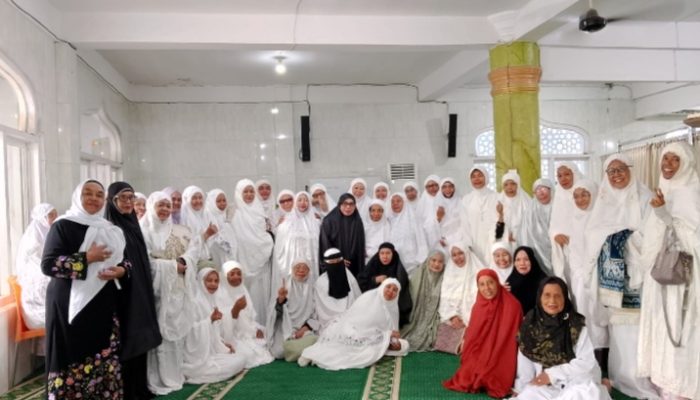 Ketua Majelis Taklim Al-Hidayah Gampong Peurada Ajak Warga Pererat Ukhuwah di Momentum Idul Adha 1447 H