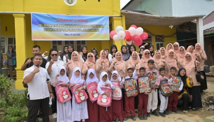 DWP Aceh Salurkan Bantuan Perlengkapan Sekolah bagi Ratusan Siswa Terdampak Banjir