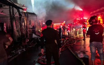 Quick Response Gegana Brimob Polda Aceh Dukung Pemadaman Kebakaran di Lamdingin