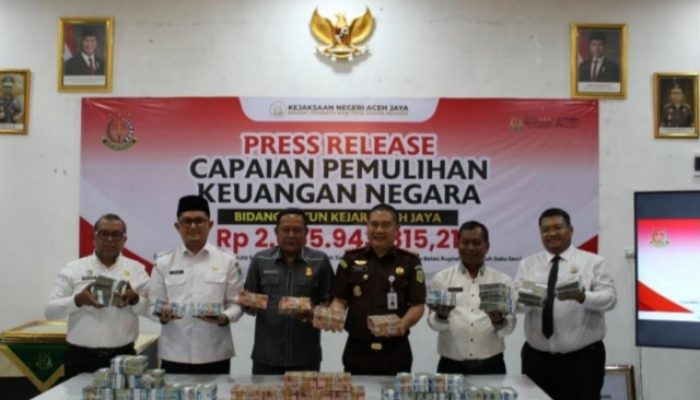 Kejari Aceh Jaya Selamatkan Rp2,05 Miliar Uang Negara, Seluruh Dana Disetor ke Kas Daerah