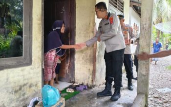 Kapolres Aceh Selatan Janji Rehab Rumah Janda Eks Kombatan GAM hingga Bantu Modal UMKM