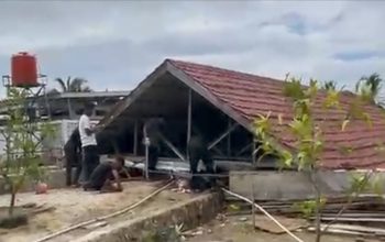 Angin Kencang Robohkan Balai Pengajian Dayah Bustanus Salamah di Aceh Besar