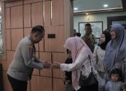 Kapolda Aceh Serahkan Jaminan Kecelakaan Kerja kepada Keluarga Alm. Bripka Kurniadi