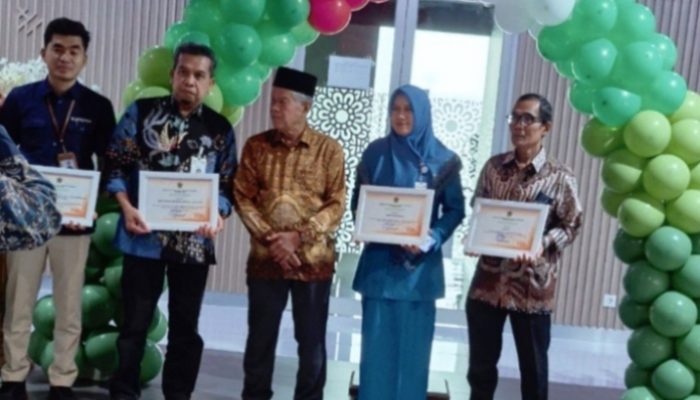 Aceh Inspirasi Terima Penghargaan, HUT ke-64 PWRI Aceh: Perkuat Sinergi, Wredatama Diajak Terus Berkarya