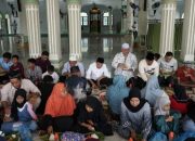 Wagub Dek Fadh Hadiri Maulid Bersama Ratusan Anak Yatim di Teupin Raya