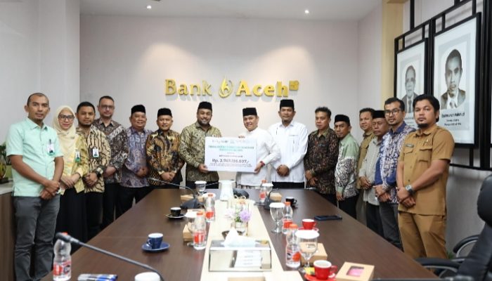 Bank Aceh Salurkan Zakat Perusahaan Rp11,94 Miliar