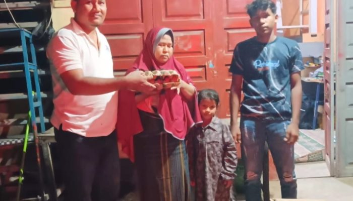 SAPA Salurkan Bantuan Masa Panik untuk Korban Kebakaran di Bireuen