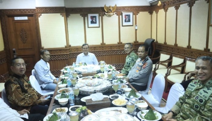 Wagub Aceh Dek Fadh Gelar Pertemuan Rutin Forkopimda, Bahas Situasi Terkini dan Kondisi Aceh ke Depan
