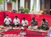Dek Fadh Sambangi Rumah Duka Ibunda Ketua Komisi I DPRA di Aceh Utara