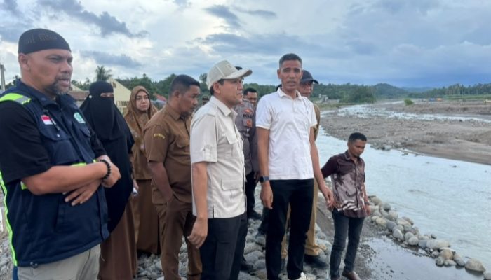Wagub Aceh Dek Fadh Tinjau Sejumlah Infrastruktur dan Kondisi Sungai di Bireuen-Aceh Utara