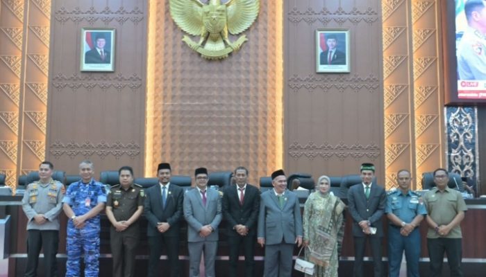 Plt. Sekda Aceh Hadiri Rapat Paripurna DPRA